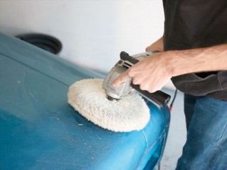 polishing-a-vehicle